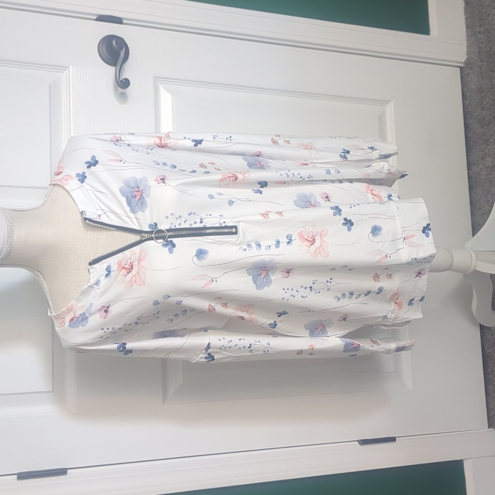 Plus size 1XL Floral Tunic